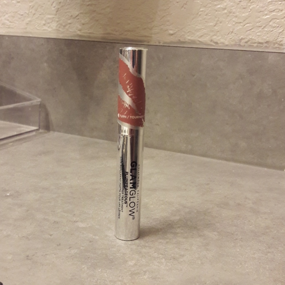 GlamGlow Plumprageous Matte Lip